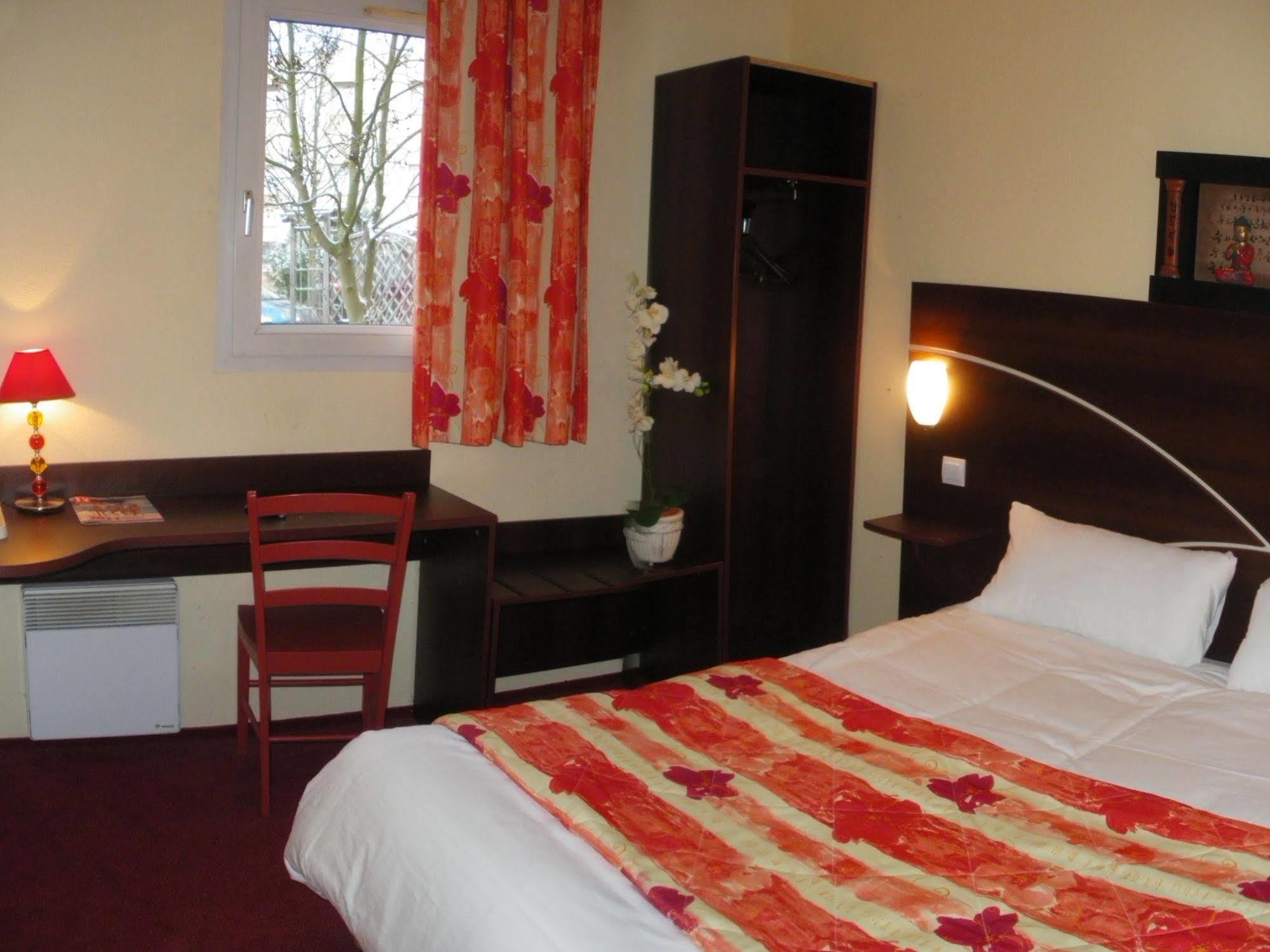 Comfort Hotel Poissy Technoparc 외부 사진